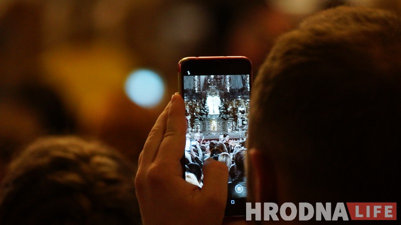 Фотафакт: У Фарным касцёле сыгралі музыку Вівальдзі Фотафакт: У Фарным касцёле сыгралі музыку Вівальдзі