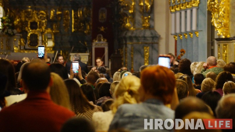 Фотафакт: У Фарным касцёле сыгралі музыку Вівальдзі Фотафакт: У Фарным касцёле сыгралі музыку Вівальдзі