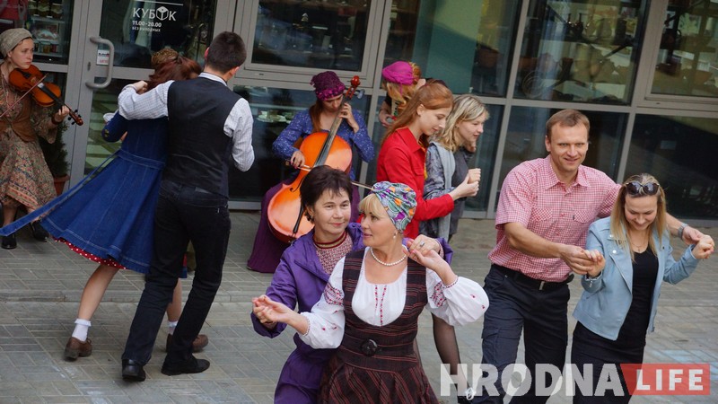 "Мы все дети смешанных браков". Как в Гродно танцевали еврейские танцы
