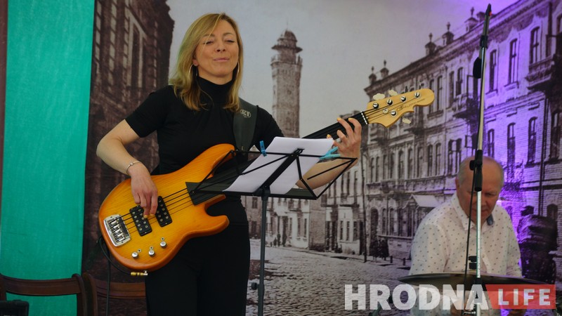 “Зламалася клавіша? Гэту ноту спявай!” У Гродне адкрылі новы сезон джазавых гісторый “Зламалася клавіша? Гэту ноту спявай!” У Гродне адкрылі новы сезон джазавых гісторый