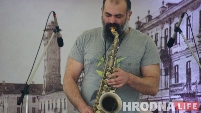 “Зламалася клавіша? Гэту ноту спявай!” У Гродне адкрылі новы сезон джазавых гісторый “Зламалася клавіша? Гэту ноту спявай!” У Гродне адкрылі новы сезон джазавых гісторый