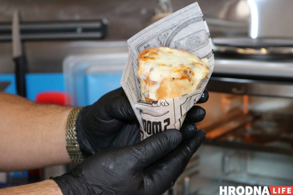 Фудтрак "Пан Картофан" открылся на Виленской: есть конусные пиццы и картошка с "секретным" хрустом