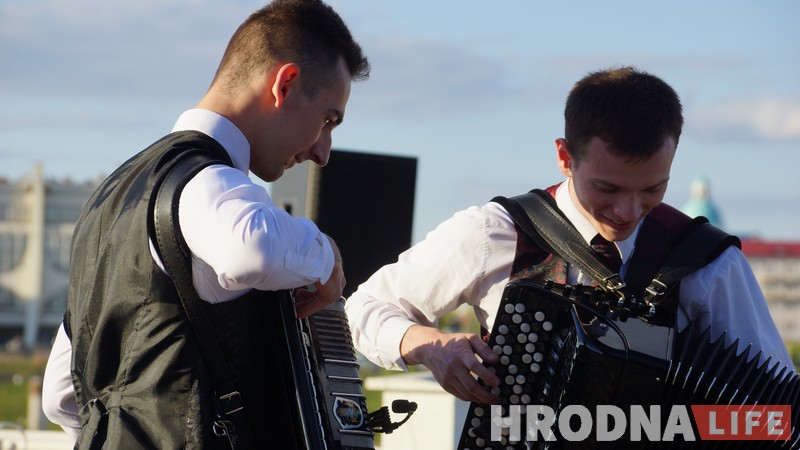 Сезон канцэртаў ля ратонды адкрылі да Дня Перамогі Сезон канцэртаў ля ратонды адкрылі да Дня Перамогі