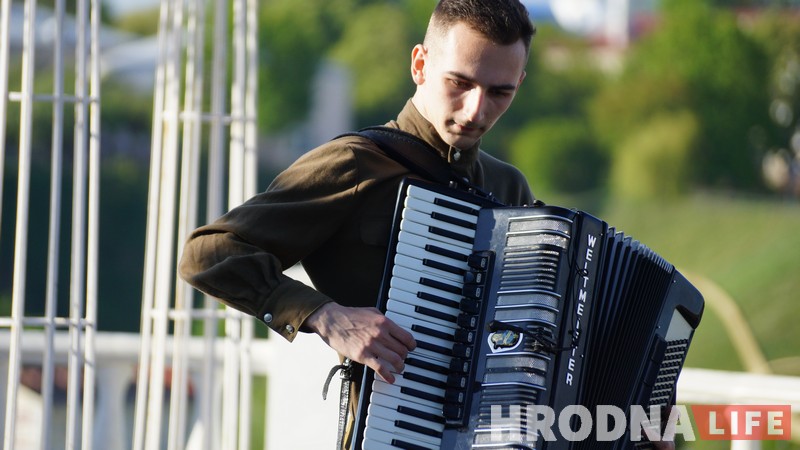 Сезон канцэртаў ля ратонды адкрылі да Дня Перамогі Сезон канцэртаў ля ратонды адкрылі да Дня Перамогі