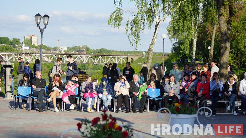 Сезон канцэртаў ля ратонды адкрылі да Дня Перамогі Сезон канцэртаў ля ратонды адкрылі да Дня Перамогі