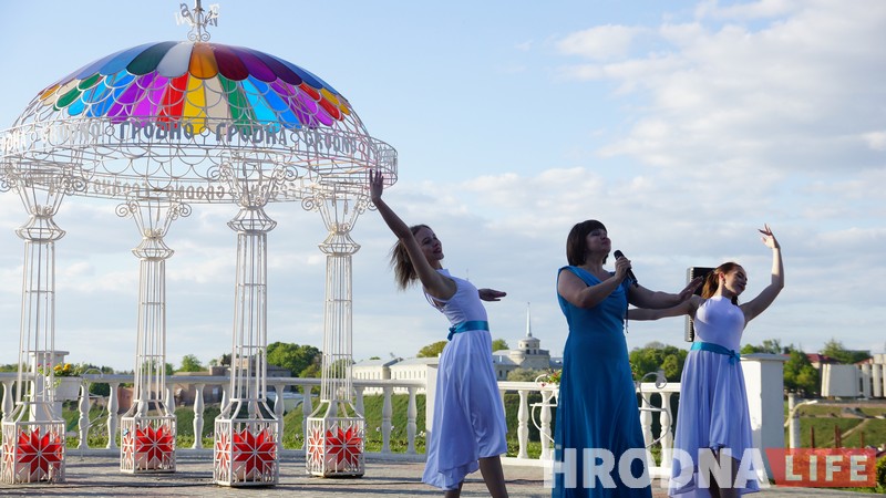 Сезон канцэртаў ля ратонды адкрылі да Дня Перамогі Сезон канцэртаў ля ратонды адкрылі да Дня Перамогі