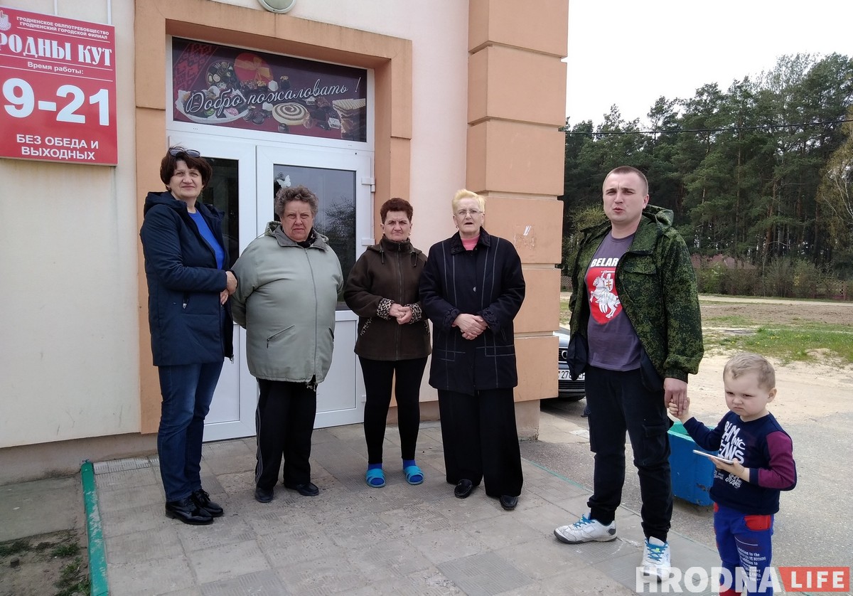 Жители “Фабричного” требуют государственную аптеку и банкомат: в микрорайоне собирают подписи