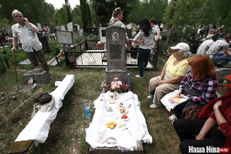 Сегодня в Беларуси отмечают Радуницу. О чем стоит помнить в этот день