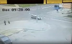 У Гродне мужчына загінуў пры спробе «прыкурыць» аўтамабіль (абноўлена) У Гродне мужчына загінуў пры спробе «прыкурыць» аўтамабіль (абноўлена)