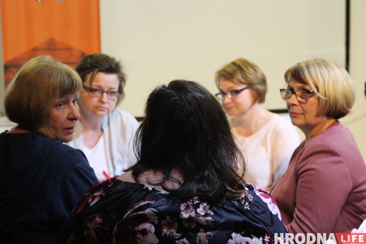 На “Мове Нанова” ў Гродне выступіў Алесь Чумакоў з рок-н-рольнымі гуслямі На “Мове Нанова” ў Гродне выступіў Алесь Чумакоў з рок-н-рольнымі гуслямі