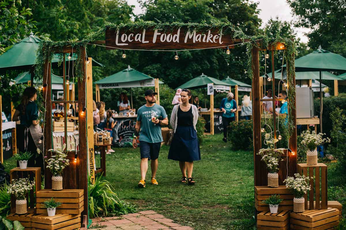 Суп из бычьих хвостов и веганские пельмени с тофу. Что искать на фестивале Vulitsa Ezha в Гродно