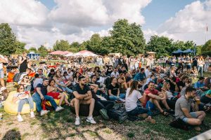 Суп з бычыных хвастоў і веганскія пельмені з тофу. Што шукаць на фестывалі Vulitsa Ezha ў Гродне