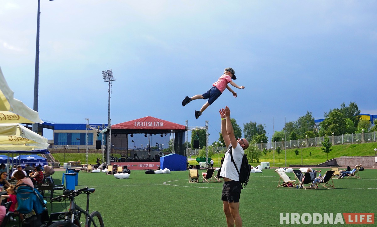 Гродна другі раз сустрэў Vulitsa Ezha. Было смачна, весела і сонечна Гродна другі раз сустрэў Vulitsa Ezha. Было смачна, весела і сонечна