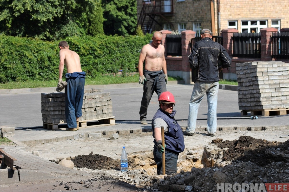 Вуліцу Вялікую Траецкую закрылі на рамонт Вуліцу Вялікую Траецкую закрылі на рамонт