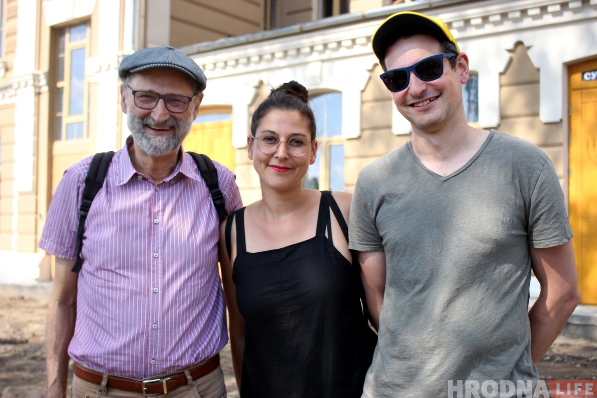 Семья Левин из Швейцарии приехала искать в Гродно свои корни