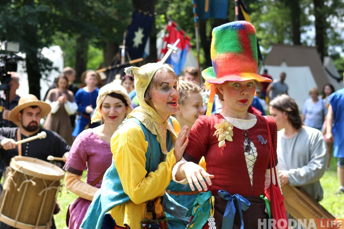 «Тут знакавая зямля». У Каложскім парку праходзіць фестываль сярэднявечнай культуры