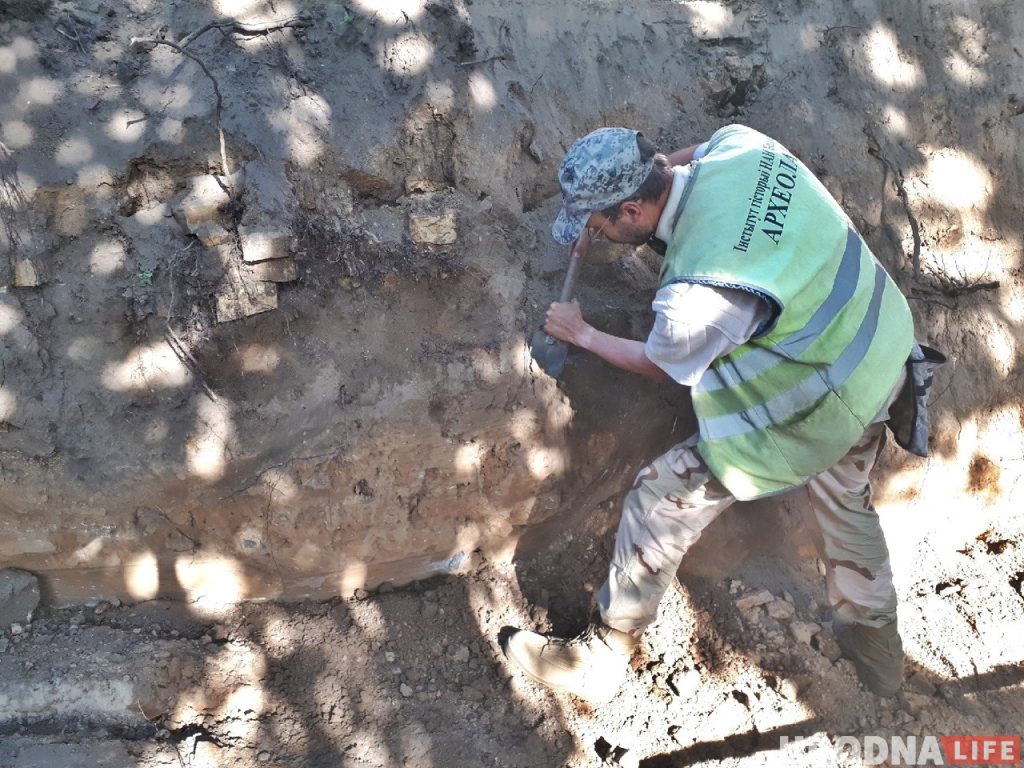 На Свярдлова ў час земляных работ знайшлі чалавечыя астанкі