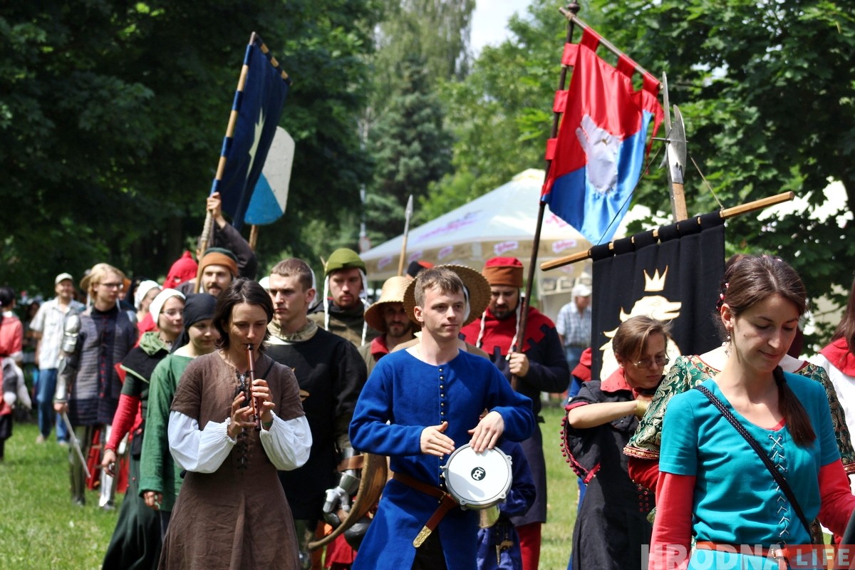 «Тут знакавая зямля». У Каложскім парку праходзіць фестываль сярэднявечнай культуры