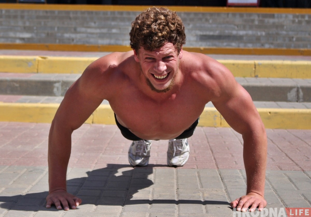 За гадзіну 1500 раз: гродзенец паставіў рэкорд горада па адцісканнях