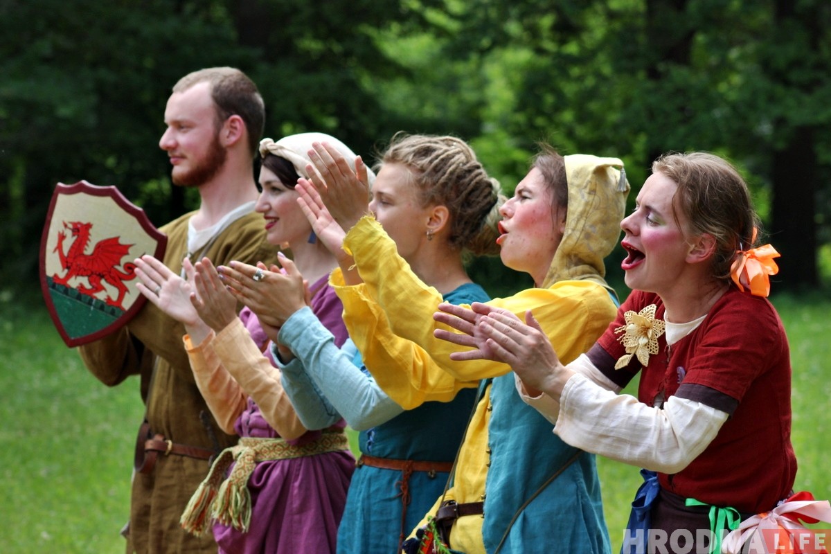 «Тут знакавая зямля». У Каложскім парку праходзіць фестываль сярэднявечнай культуры