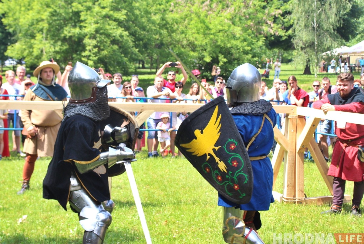 «Тут знакавая зямля». У Каложскім парку праходзіць фестываль сярэднявечнай культуры