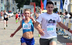 Трэцяя "Гарадзенская вандроўка” прайшла па вуліцах Гродна (ШУКАЙЦЕ СЯБЕ) Трэцяя "Гарадзенская вандроўка” прайшла па вуліцах Гродна (ШУКАЙЦЕ СЯБЕ)