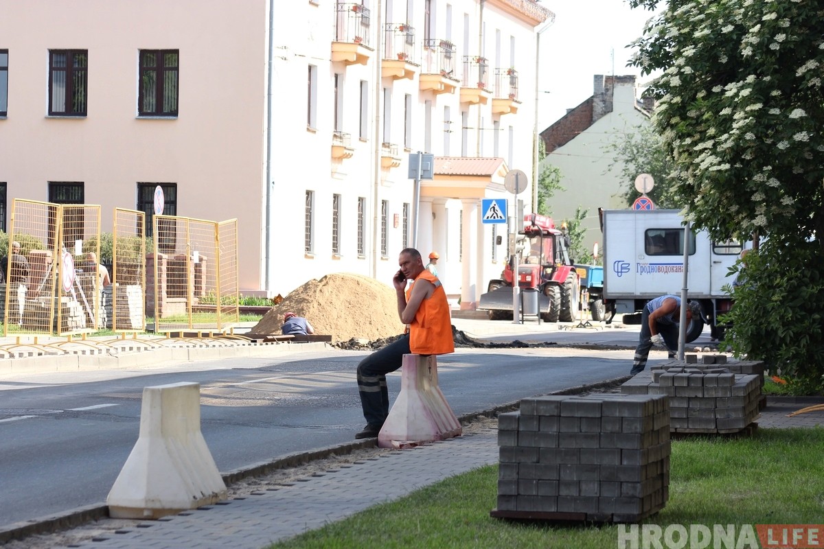 Вуліцу Вялікую Траецкую закрылі на рамонт Вуліцу Вялікую Траецкую закрылі на рамонт