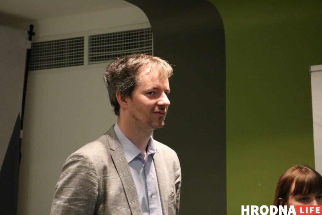 Разделяй и властвуй. В Гродно показывают выставку о мусоре