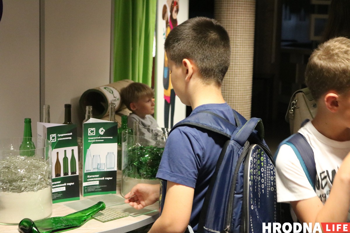 Раздзяляй і ўладар. У Гродне паказваюць выставу пра смецце Раздзяляй і ўладар. У Гродне паказваюць выставу пра смецце