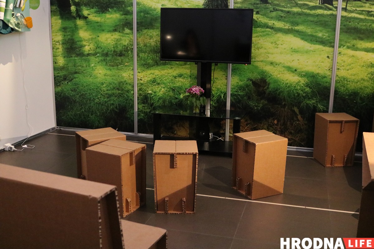 Раздзяляй і ўладар. У Гродне паказваюць выставу пра смецце Раздзяляй і ўладар. У Гродне паказваюць выставу пра смецце