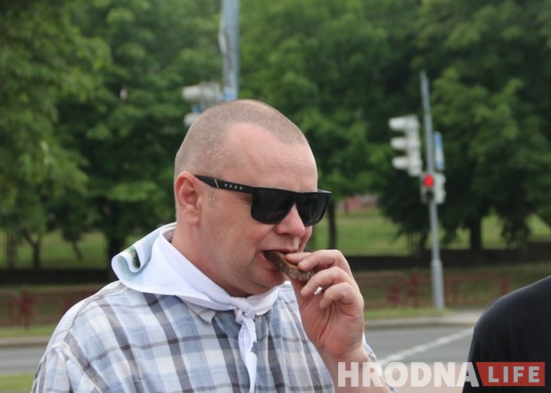 “Новы Свет я ніколі не бачыў”. Да шпацыру з пахамі і смакамі далучыліся невідушчыя ўдзельнікі “Новы Свет я ніколі не бачыў”. Да шпацыру з пахамі і смакамі далучыліся невідушчыя ўдзельнікі