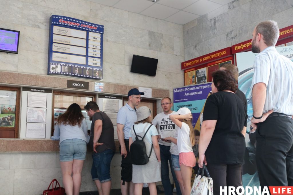 "Мне патрэбна тваё адзенне". У Гродне паказваюць "Тэрмінатар 2" на беларускай мове