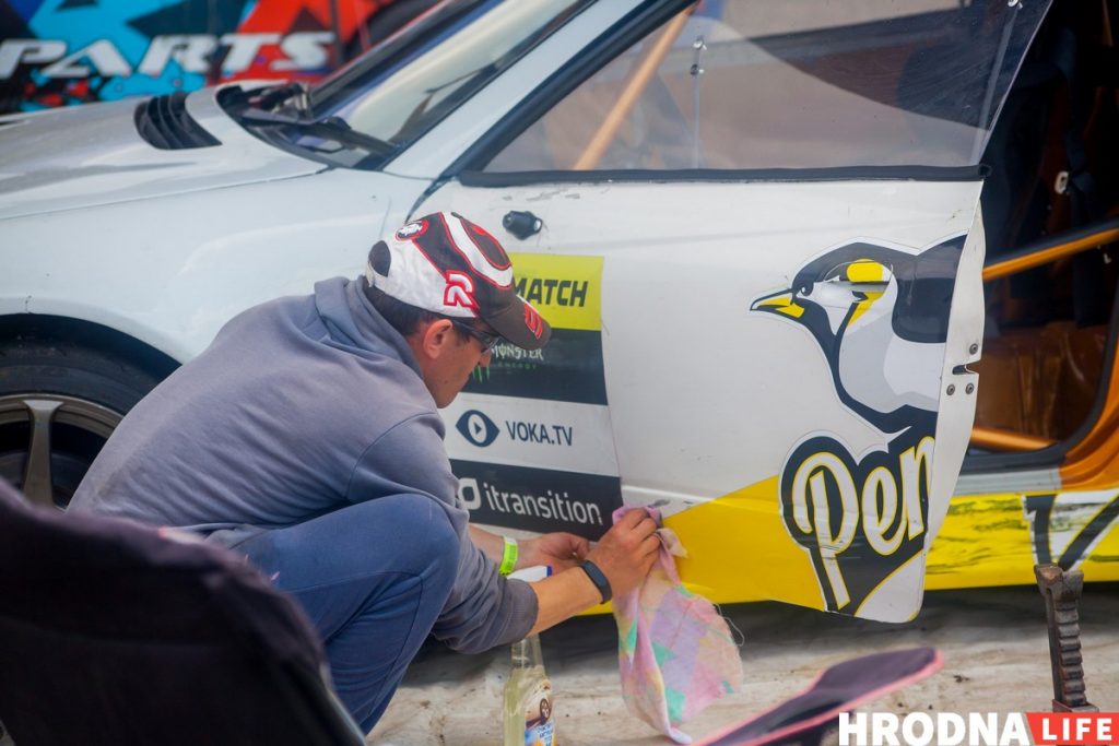 Найлепшыя ў заносах. Пад Гродна прайшоў Чэмпіянат Беларусі па дрыфтынгу