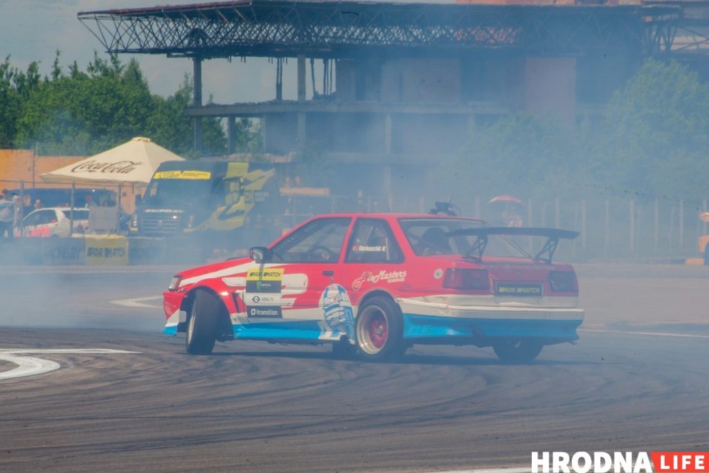 Найлепшыя ў заносах. Пад Гродна прайшоў Чэмпіянат Беларусі па дрыфтынгу