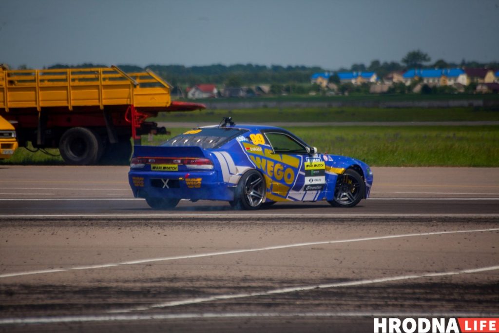 Найлепшыя ў заносах. Пад Гродна прайшоў Чэмпіянат Беларусі па дрыфтынгу