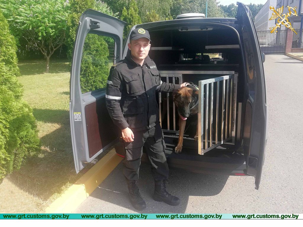 Для гродзенскіх сабак за грошы ЕС купілі аўтамабіль з кандыцыянерам