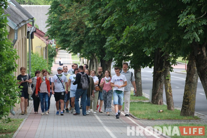 “Новы Свет я ніколі не бачыў”. Да шпацыру з пахамі і смакамі далучыліся невідушчыя ўдзельнікі “Новы Свет я ніколі не бачыў”. Да шпацыру з пахамі і смакамі далучыліся невідушчыя ўдзельнікі