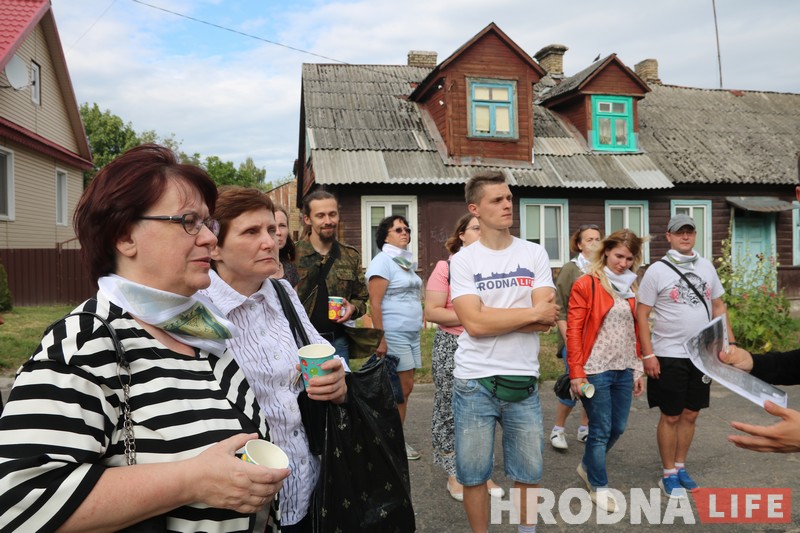 “Новы Свет я ніколі не бачыў”. Да шпацыру з пахамі і смакамі далучыліся невідушчыя ўдзельнікі “Новы Свет я ніколі не бачыў”. Да шпацыру з пахамі і смакамі далучыліся невідушчыя ўдзельнікі