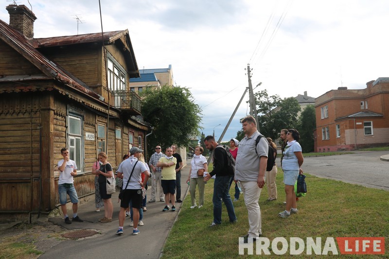 “Новы Свет я ніколі не бачыў”. Да шпацыру з пахамі і смакамі далучыліся невідушчыя ўдзельнікі “Новы Свет я ніколі не бачыў”. Да шпацыру з пахамі і смакамі далучыліся невідушчыя ўдзельнікі