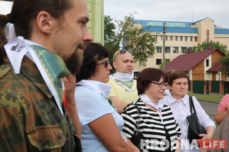 “Новы Свет я ніколі не бачыў”. Да шпацыру з пахамі і смакамі далучыліся невідушчыя ўдзельнікі “Новы Свет я ніколі не бачыў”. Да шпацыру з пахамі і смакамі далучыліся невідушчыя ўдзельнікі