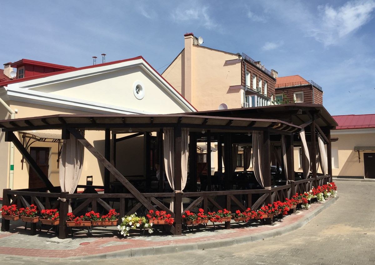 Летние площадки в Гродно: где посидеть в центре и не только летом 2019
