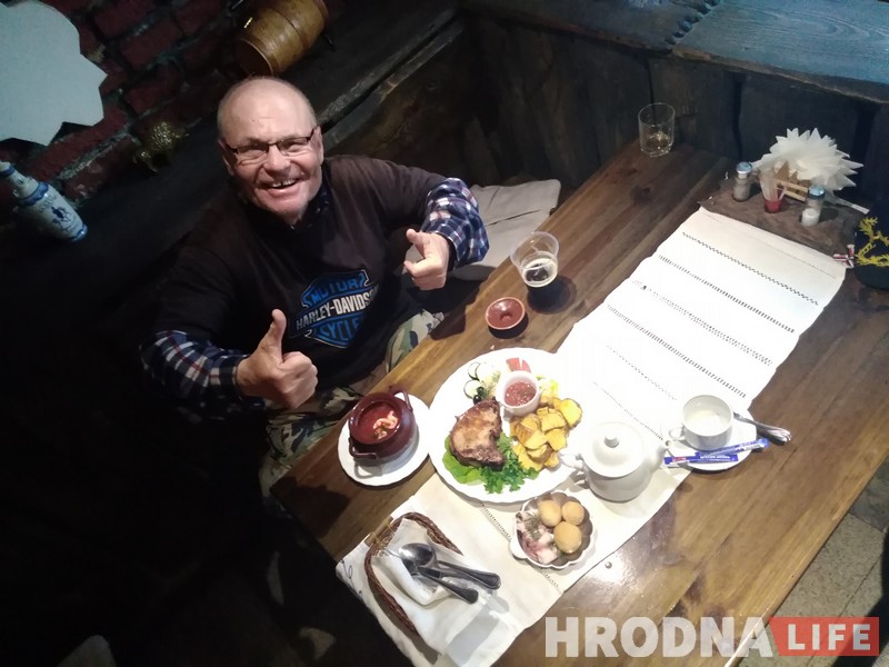 Не слышит, но водит байк. 78-летний мотопутешественник ездит по миру, чтобы попасть в Книгу рекордов Гиннеса