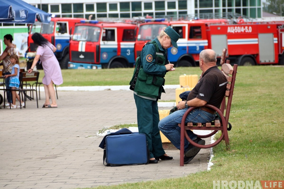 Кінатэатр "Кастрычнік" не гарыць: у гродзенскіх ратавальнікаў праходзяць раптоўныя вучэнні