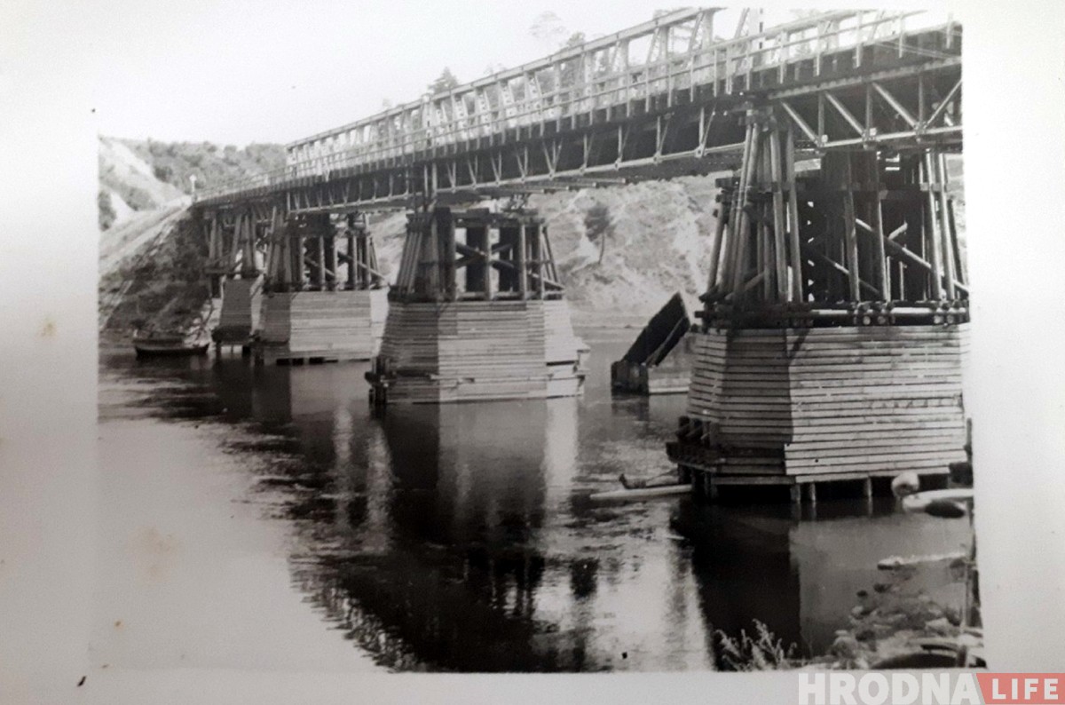 Остались только фотографии: как выглядел "Красный" мост в Румлево