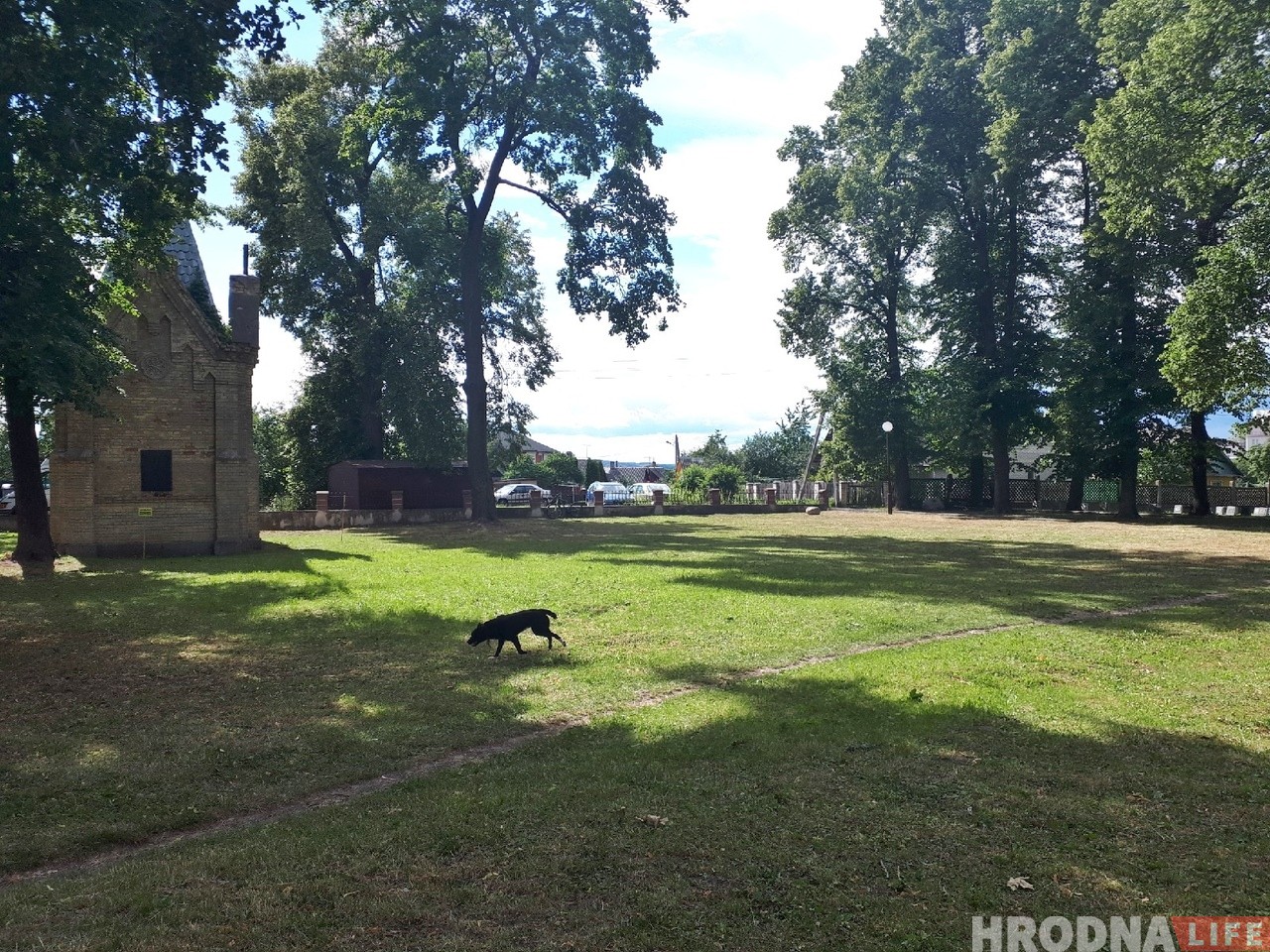Камень с могилы немецкого солдата, который нашли на Немане, перевезли на военное кладбище