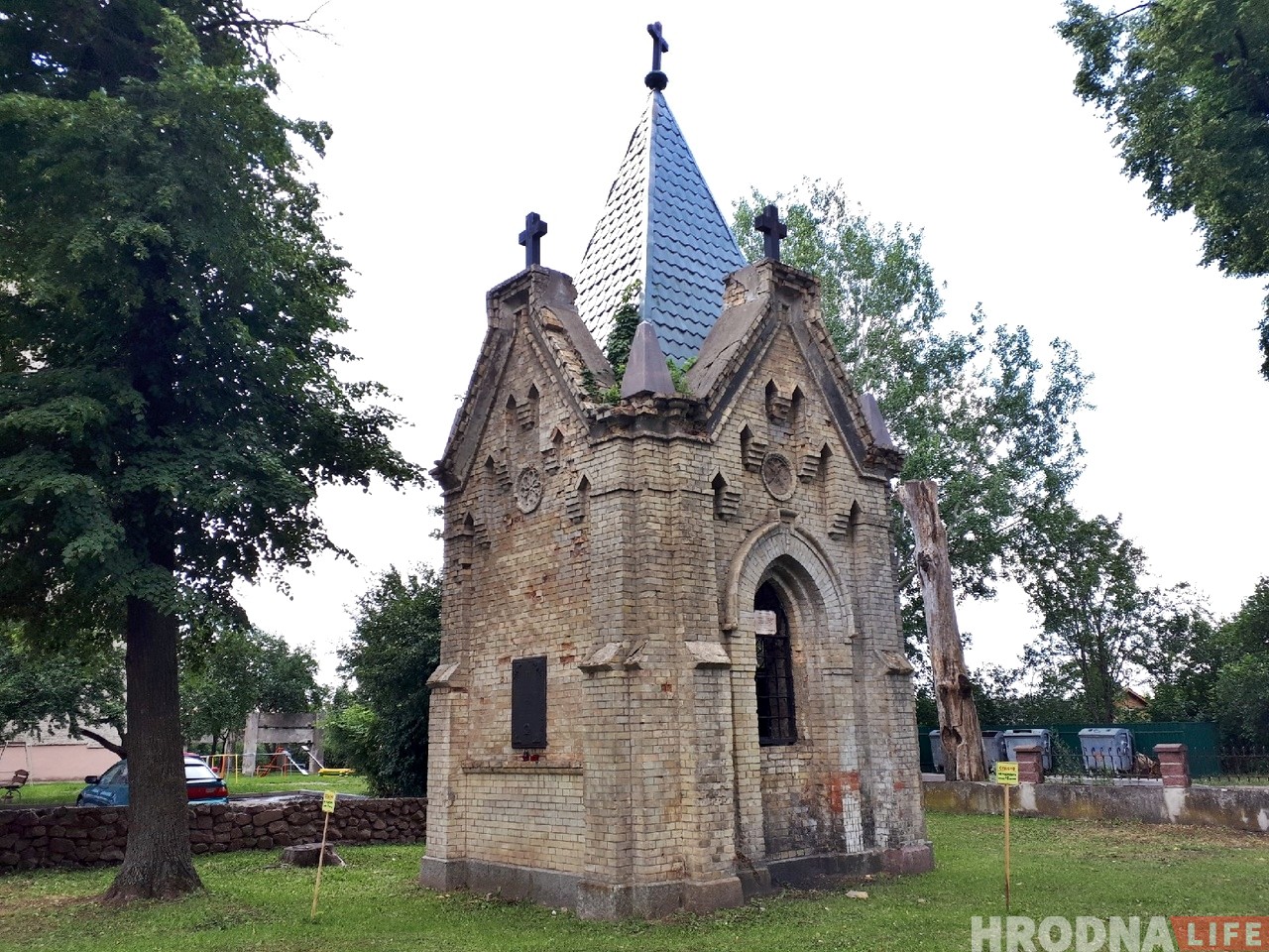 В Гродно на воинском кладбище разваливается часовня генерала Руссау. Лютеране ищут спонсоров, чтобы восстановить ее