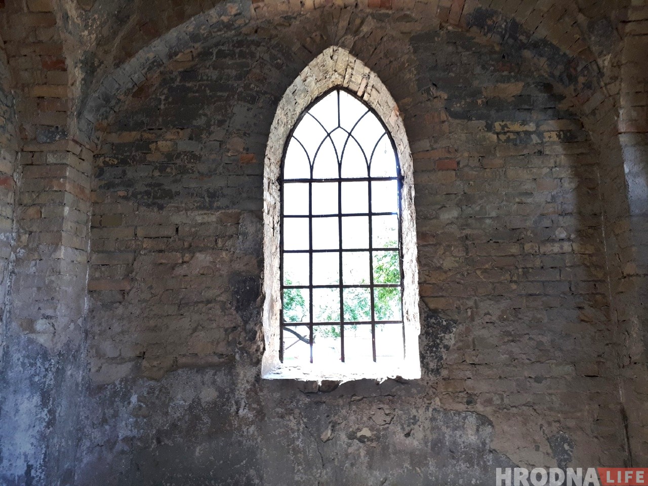 В Гродно на воинском кладбище разваливается часовня генерала Руссау. Лютеране ищут спонсоров, чтобы восстановить ее