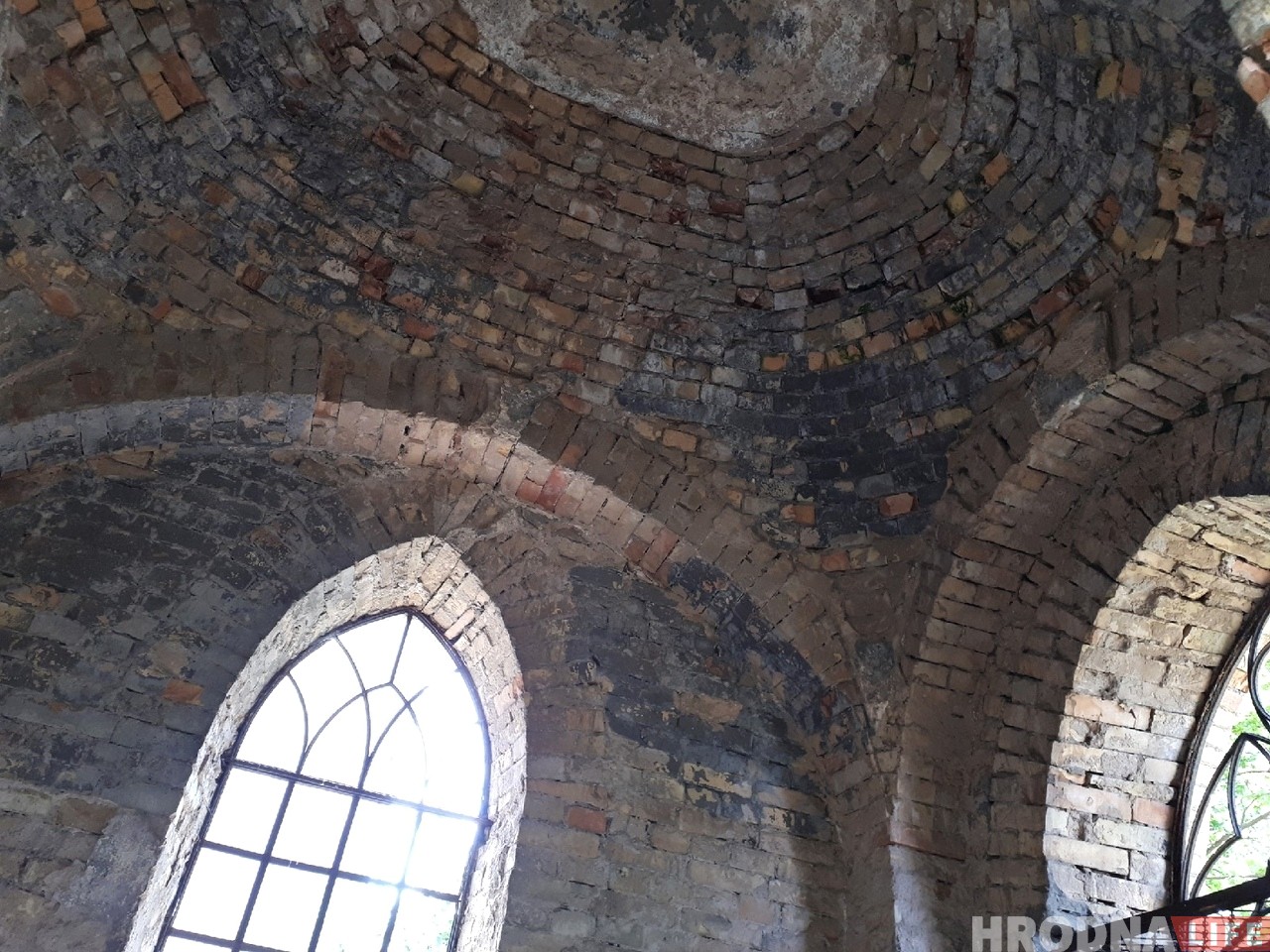 В Гродно на воинском кладбище разваливается часовня генерала Руссау. Лютеране ищут спонсоров, чтобы восстановить ее