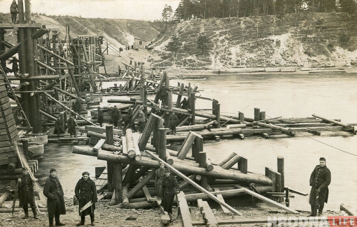 Остались только фотографии: как выглядел "Красный" мост в Румлево