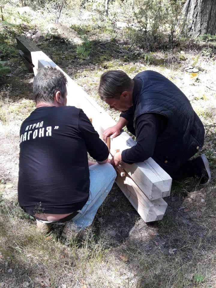 Гродзенскія актывісты ставяць на месцах баёў паўстанцаў-"каліноўцаў" памятныя знакі Гродзенскія актывісты ставяць на месцах баёў паўстанцаў-"каліноўцаў" памятныя знакі